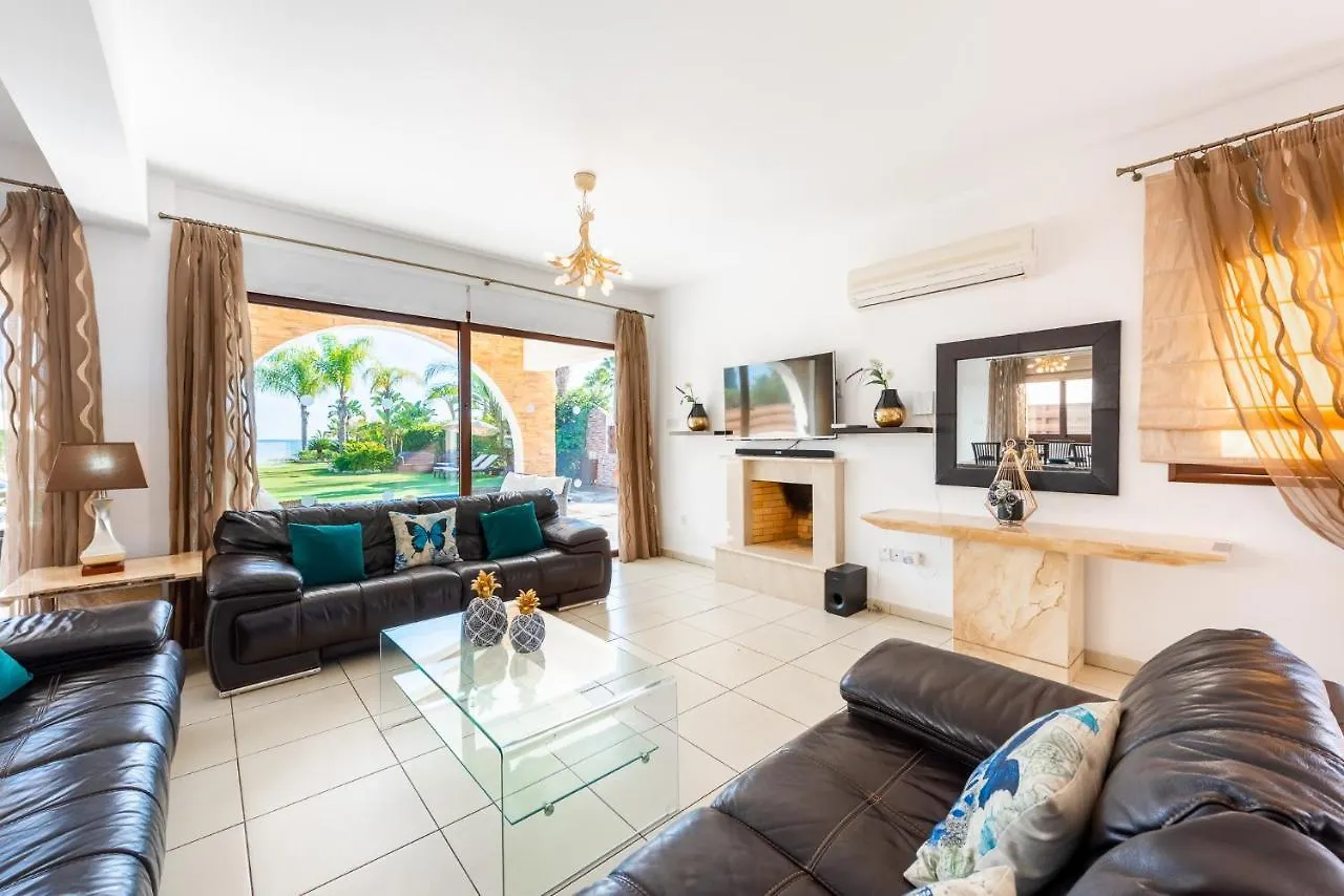Sea Front Oceanus H2 By Ezoria Villas Ayia Napa 0*,