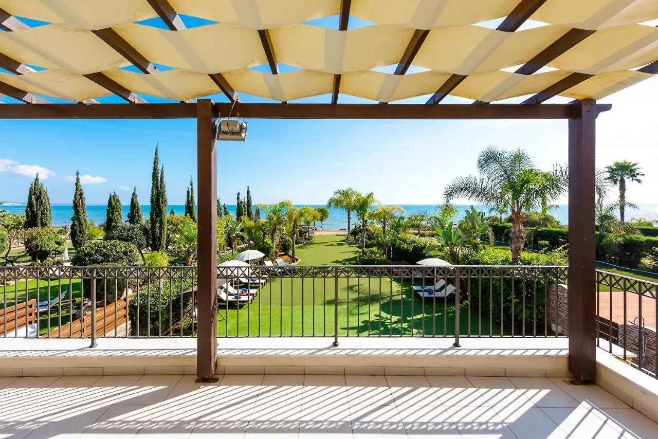 Sea Front Oceanus H2 By Ezoria Villas Ayia Napa